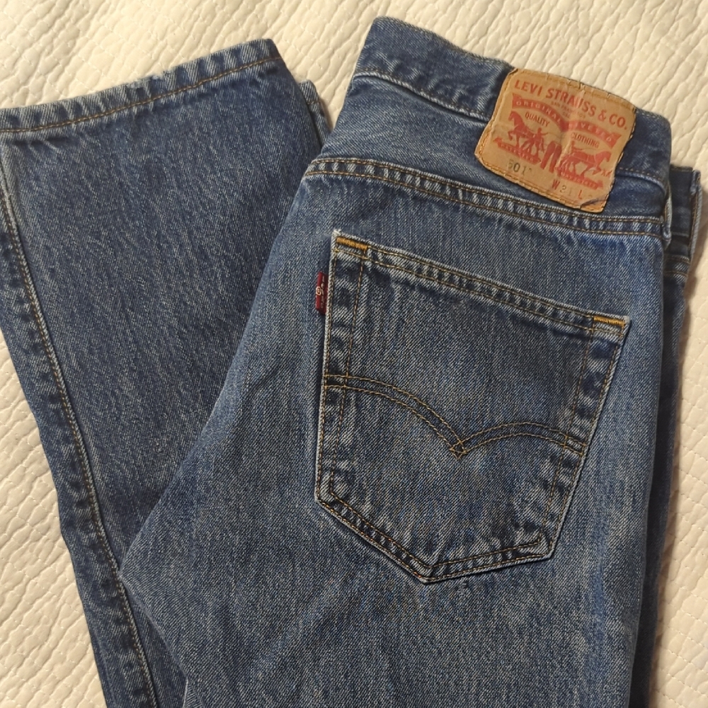 Levi's Classic Blue Jeans with Signature Patch